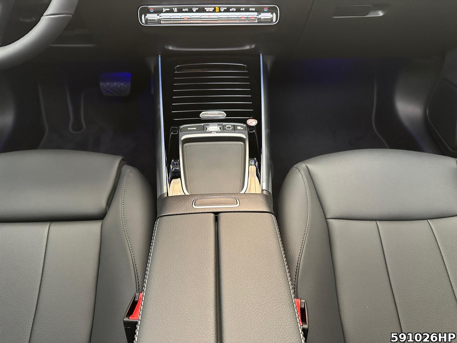 Fahrzeugabbildung Mercedes-Benz GLA 200 +EDITION+NIGHT+AHK+MULTIBEAM+PANO+