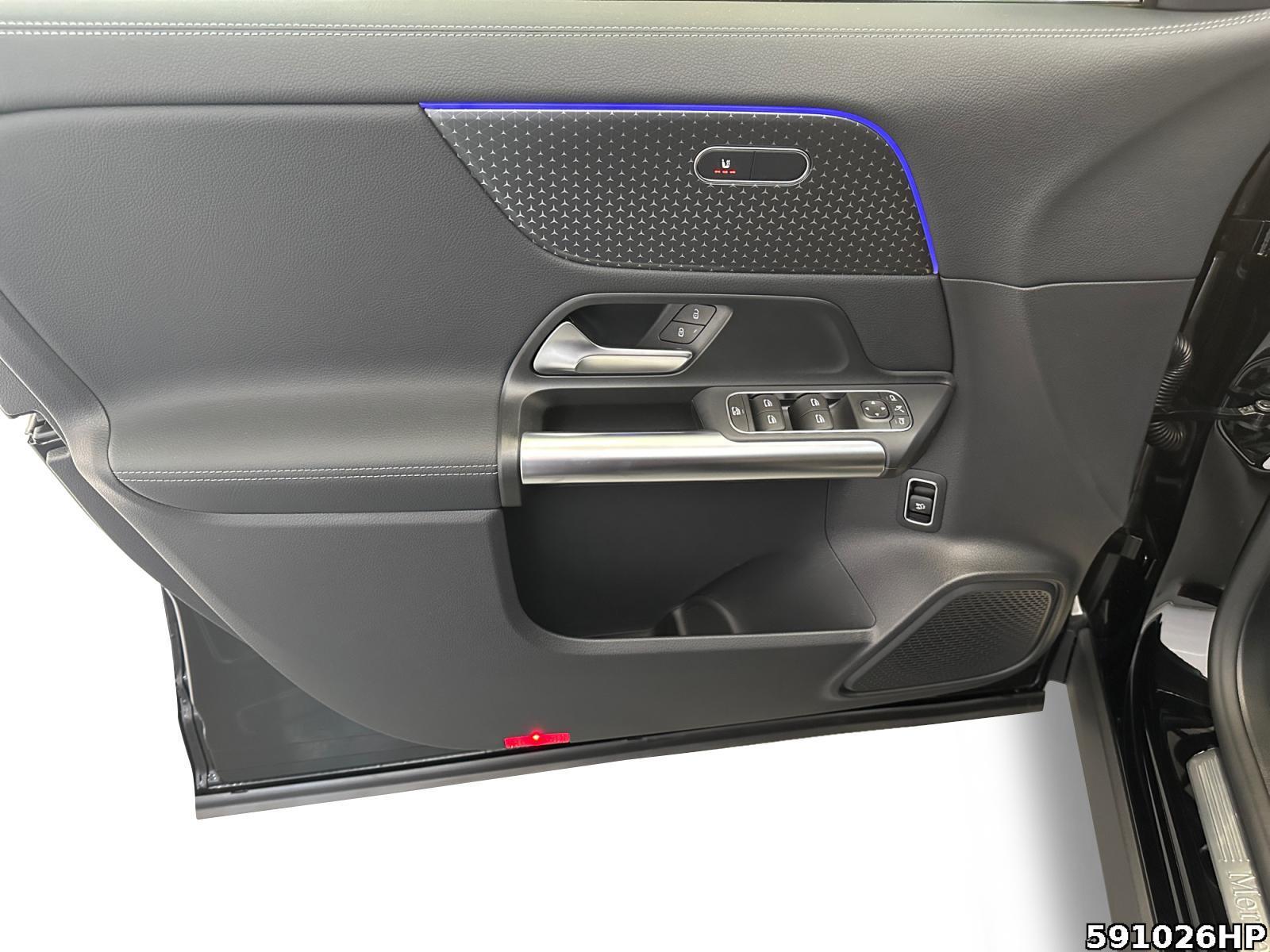 Fahrzeugabbildung Mercedes-Benz GLA 200 +EDITION+NIGHT+AHK+MULTIBEAM+PANO+