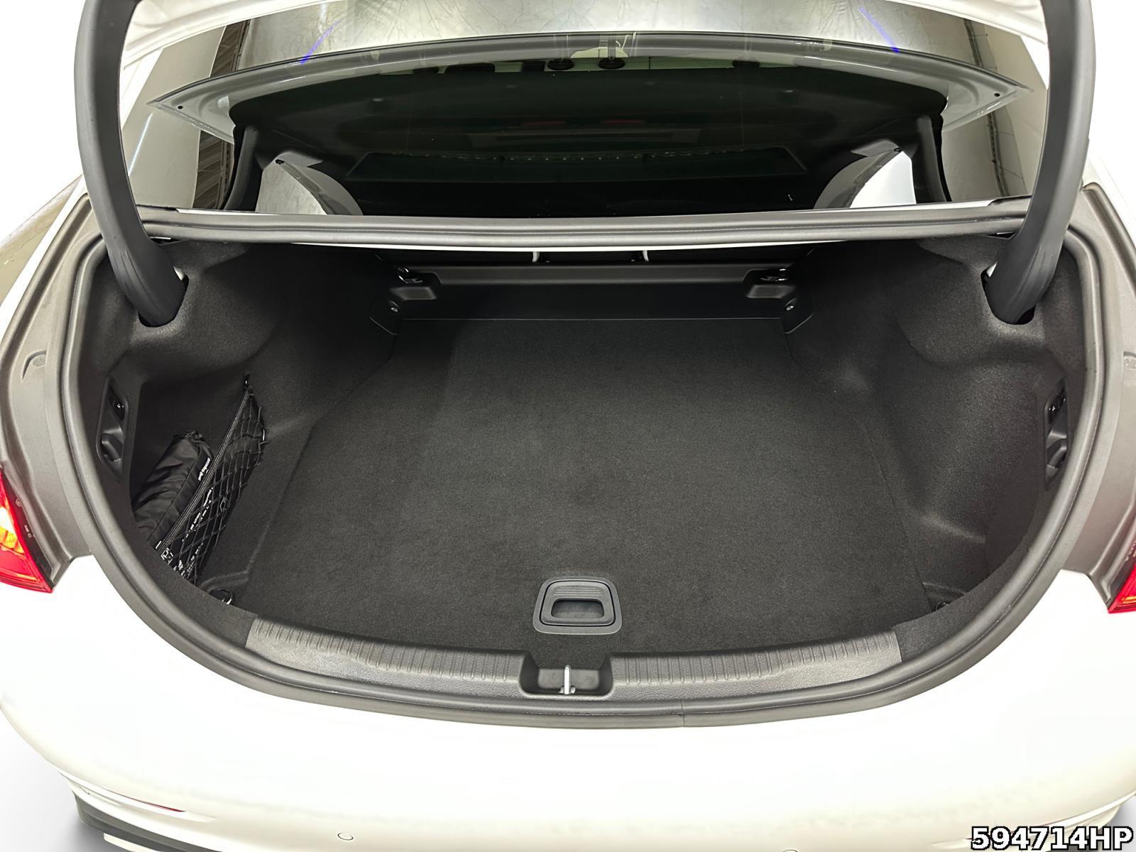 Fahrzeugabbildung Mercedes-Benz C 300 d AMG DIGITAL L. 360° Kam. Night DISTRONIC