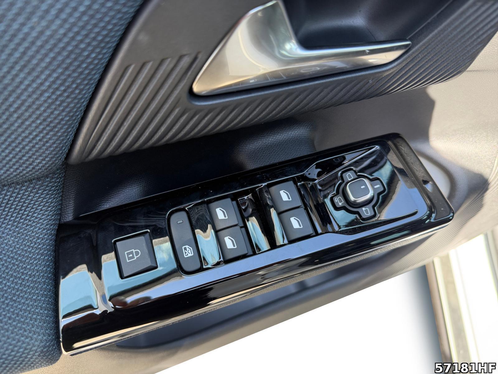 Fahrzeugabbildung Citroën C5 Aircross PLUS 145*Totwinkel*Navi*