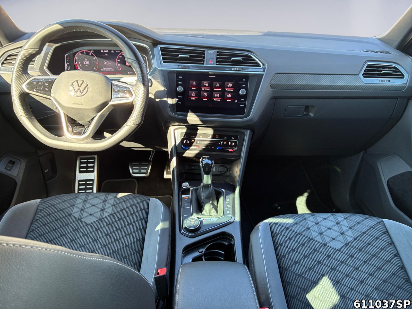 Fahrzeugabbildung Volkswagen Tiguan 2.0 TSI R-Line 4M Pano AHK Kamera LED