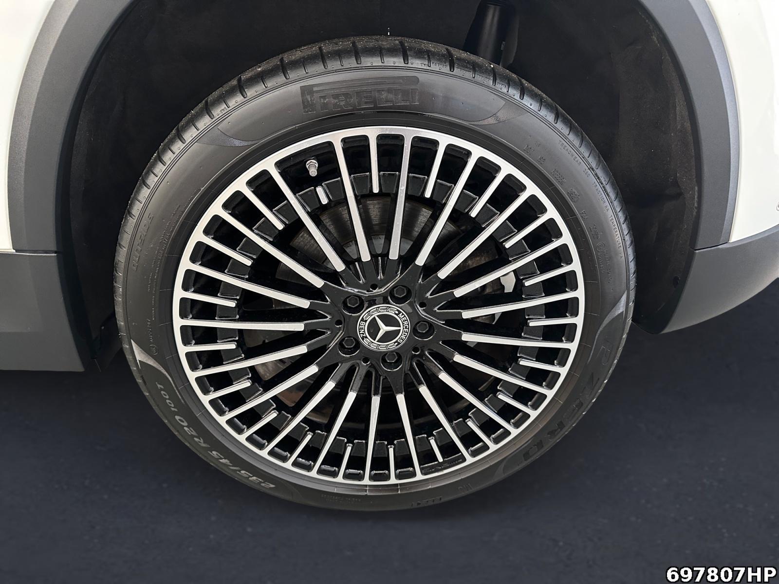 Fahrzeugabbildung Mercedes-Benz EQA AMG Line DISTRONIC 360° 20 Zoll CarPlay