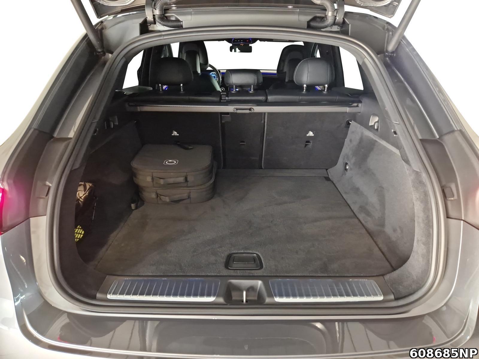 Fahrzeugabbildung Mercedes-Benz EQE SUV 350+ Electric Art AHK Memory Sitzklima