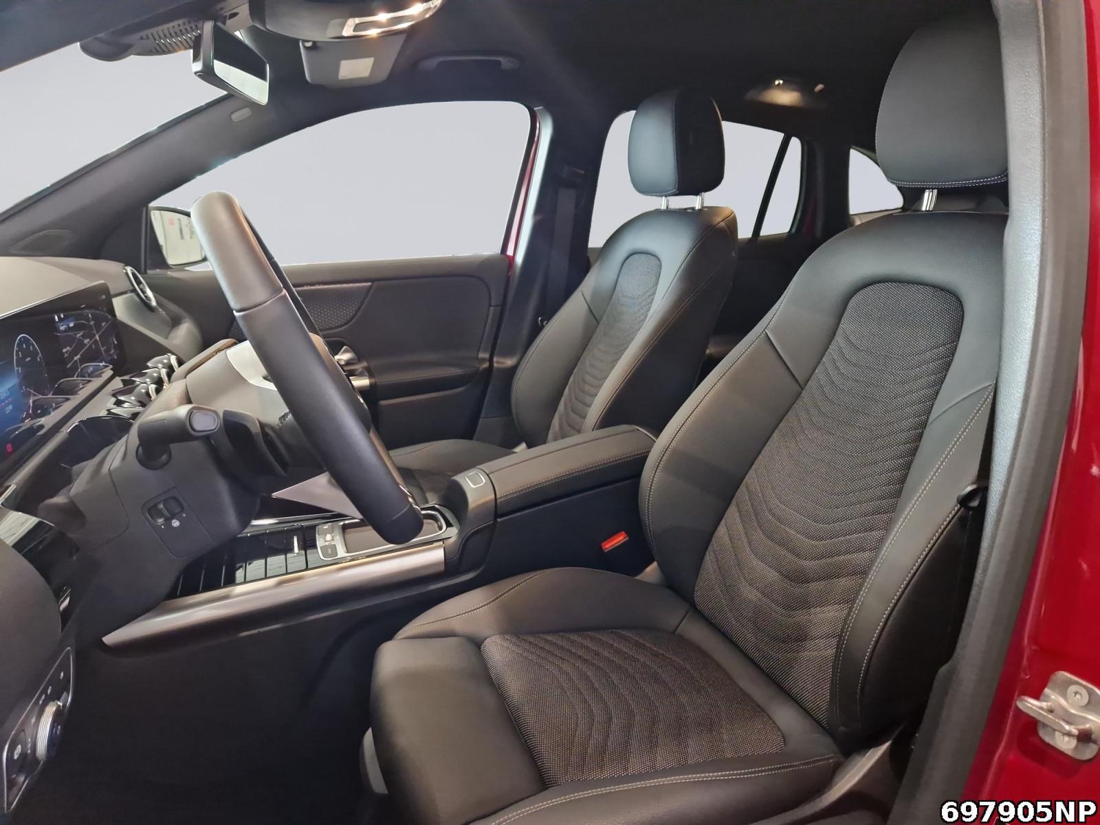 Fahrzeugabbildung Mercedes-Benz GLA 200 Progressive Night MULTIBEAM Kamera