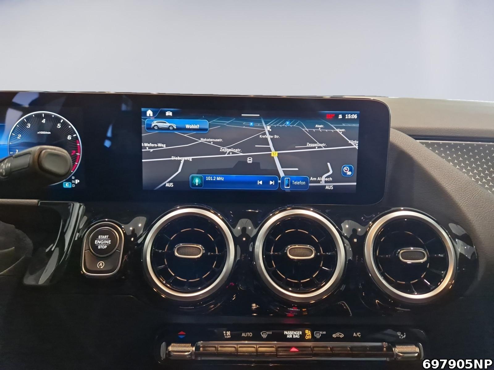 Fahrzeugabbildung Mercedes-Benz GLA 200 Progressive Night MULTIBEAM Kamera