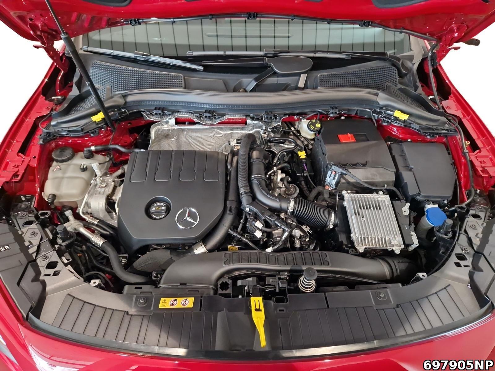 Fahrzeugabbildung Mercedes-Benz GLA 200 Progressive Night MULTIBEAM Kamera