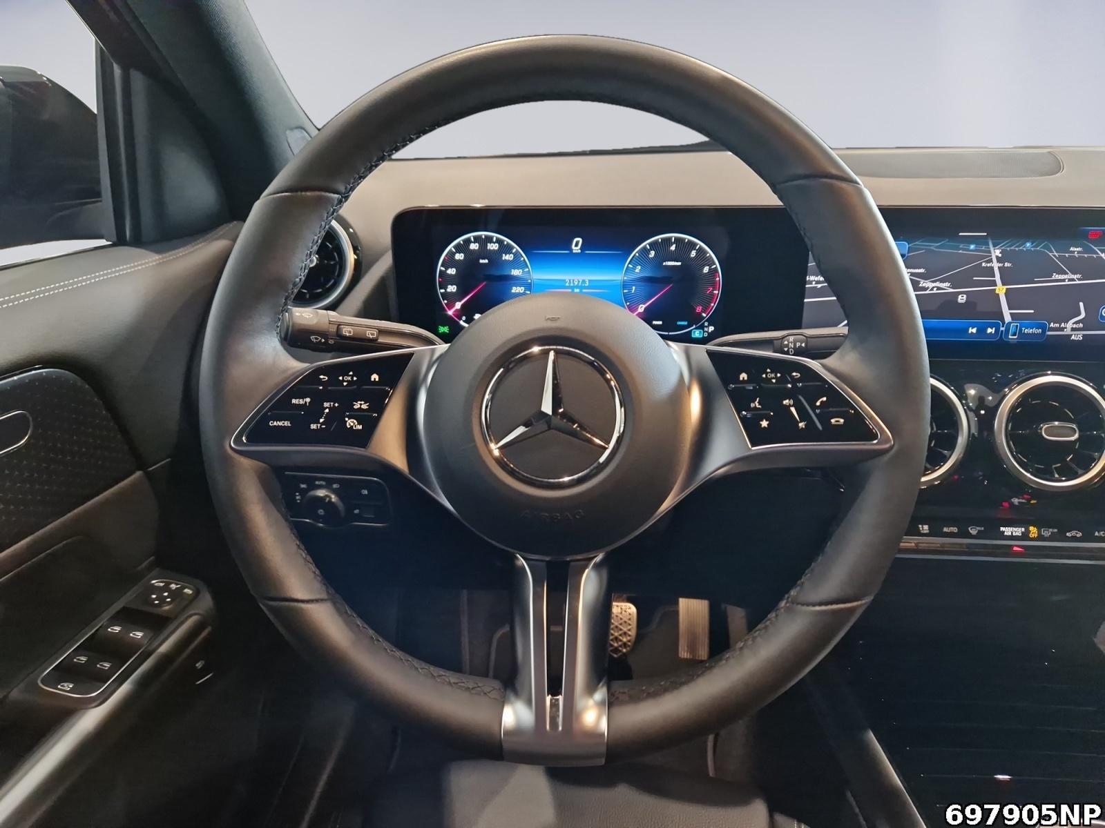 Fahrzeugabbildung Mercedes-Benz GLA 200 Progressive Night MULTIBEAM Kamera