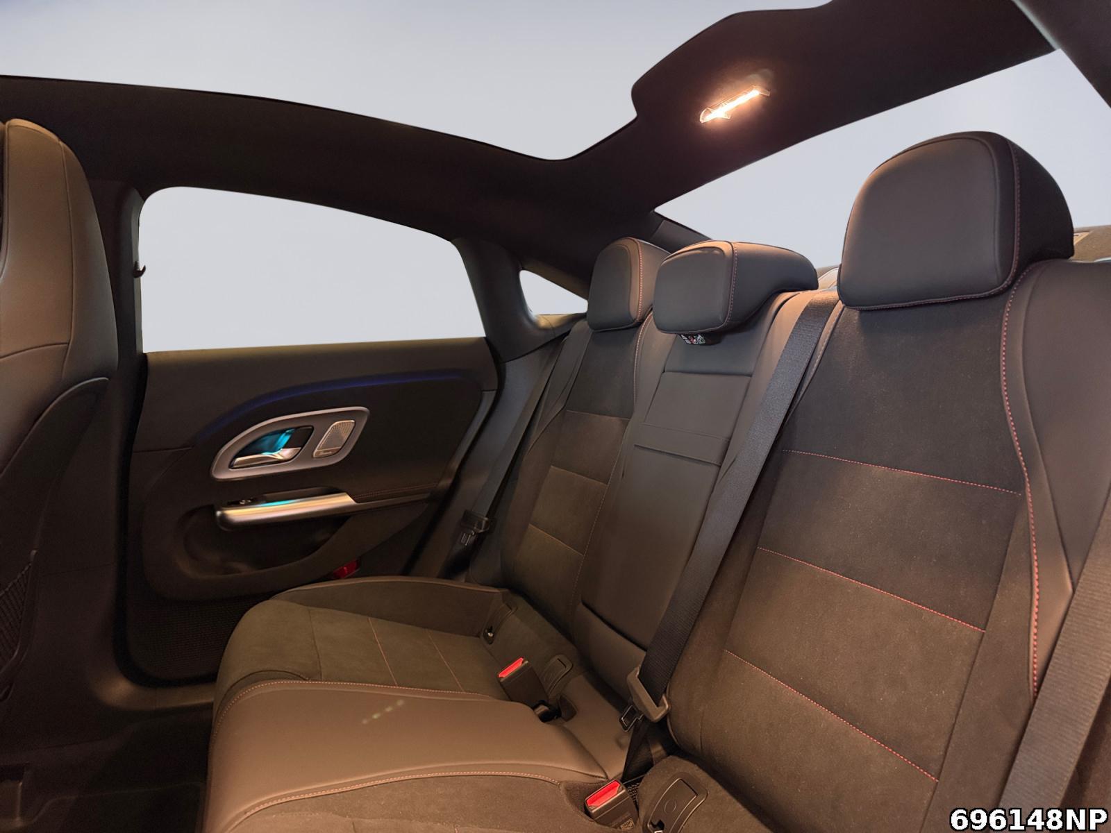 Fahrzeugabbildung Mercedes-Benz CLA 200 AMG+AHK+MULTIBEAM+BURMESTER+KEYLESS+19°