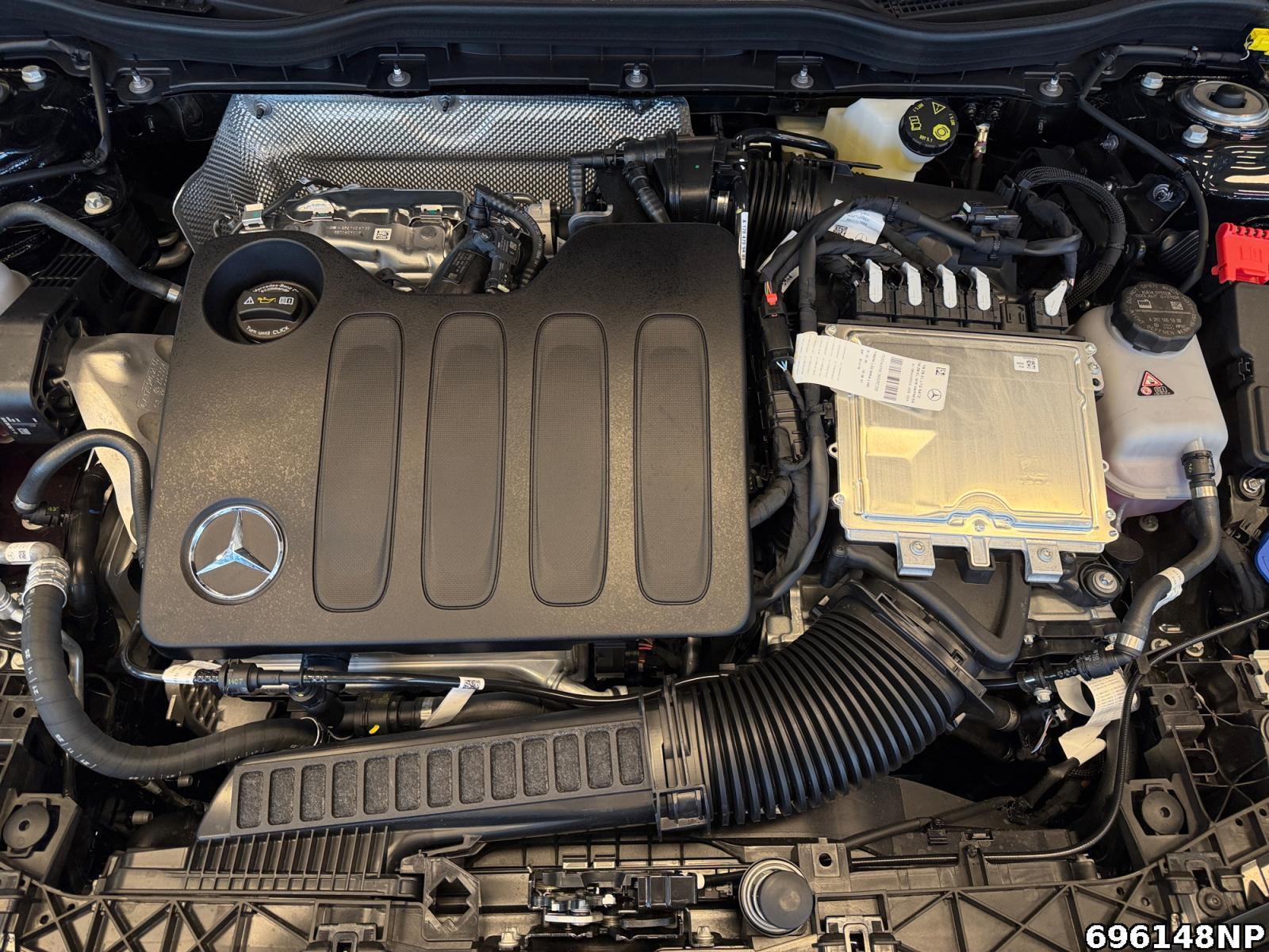 Fahrzeugabbildung Mercedes-Benz CLA 200 AMG+AHK+MULTIBEAM+BURMESTER+KEYLESS+19°