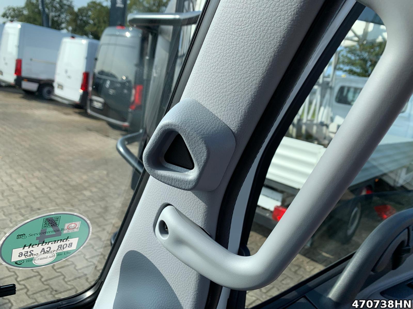 Fahrzeugabbildung FUSO Canter 9C18 AMT Wielton-Koffer Lbw. Vfhrzg.