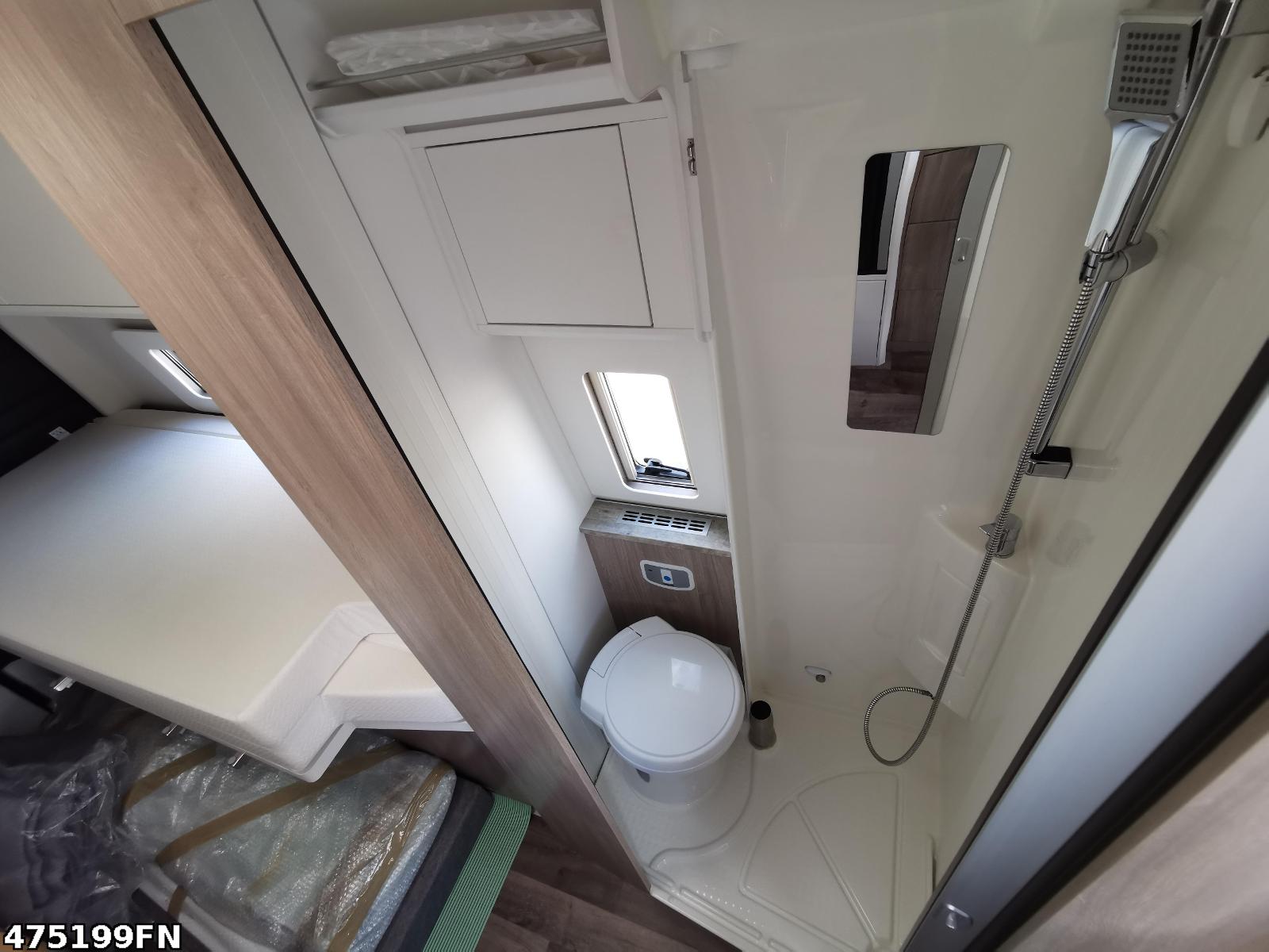 Fahrzeugabbildung Kabe Van 690 LB 4x4