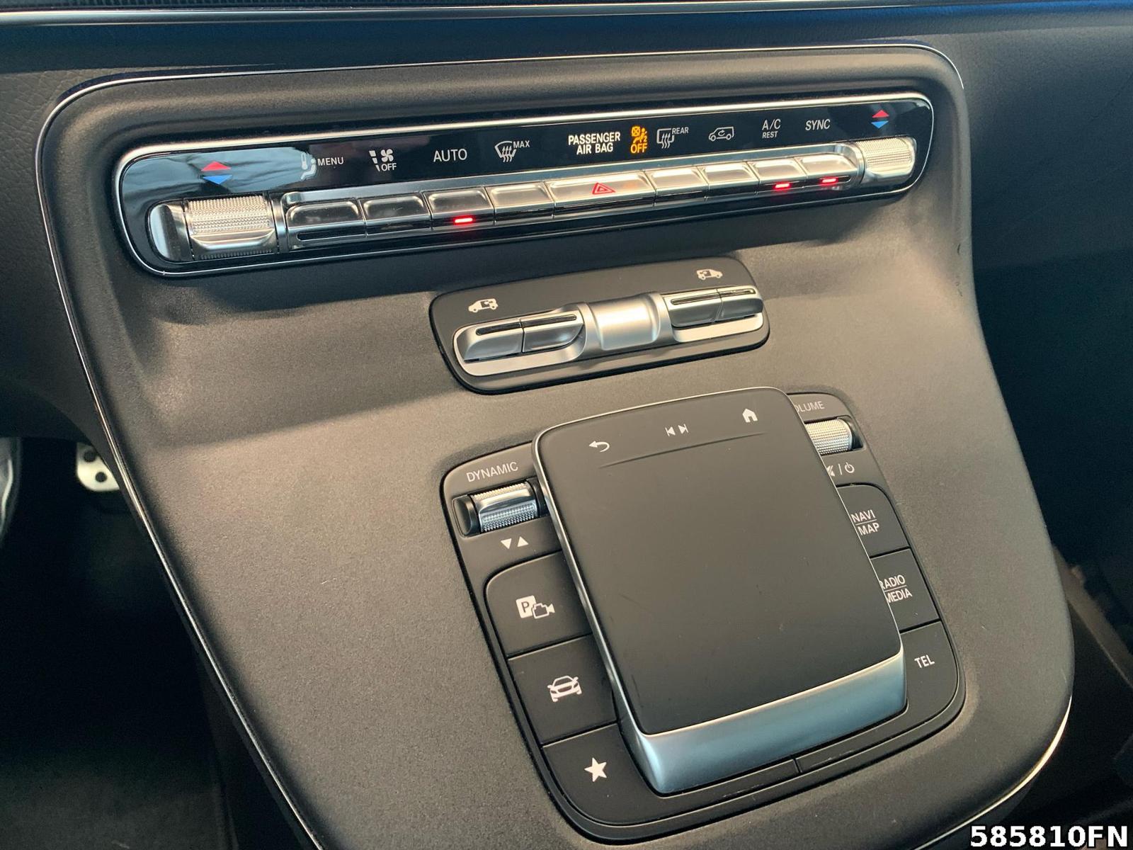 Fahrzeugabbildung Mercedes-Benz V 300 STYLE/L *8-SITZER*BURMESTER*AHK*DISTRONIC*