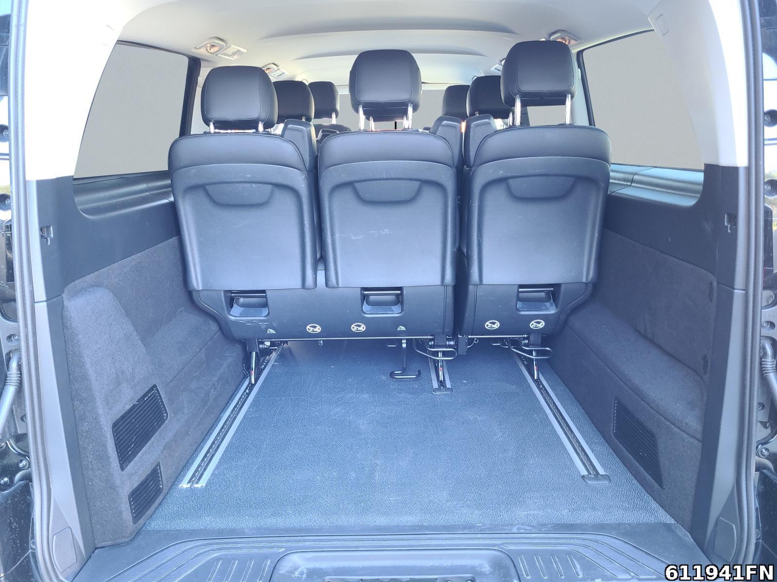 Fahrzeugabbildung Mercedes-Benz Vito 119 CDI Tourer lang 4M*LED*E-Sitze*8-Sitz*