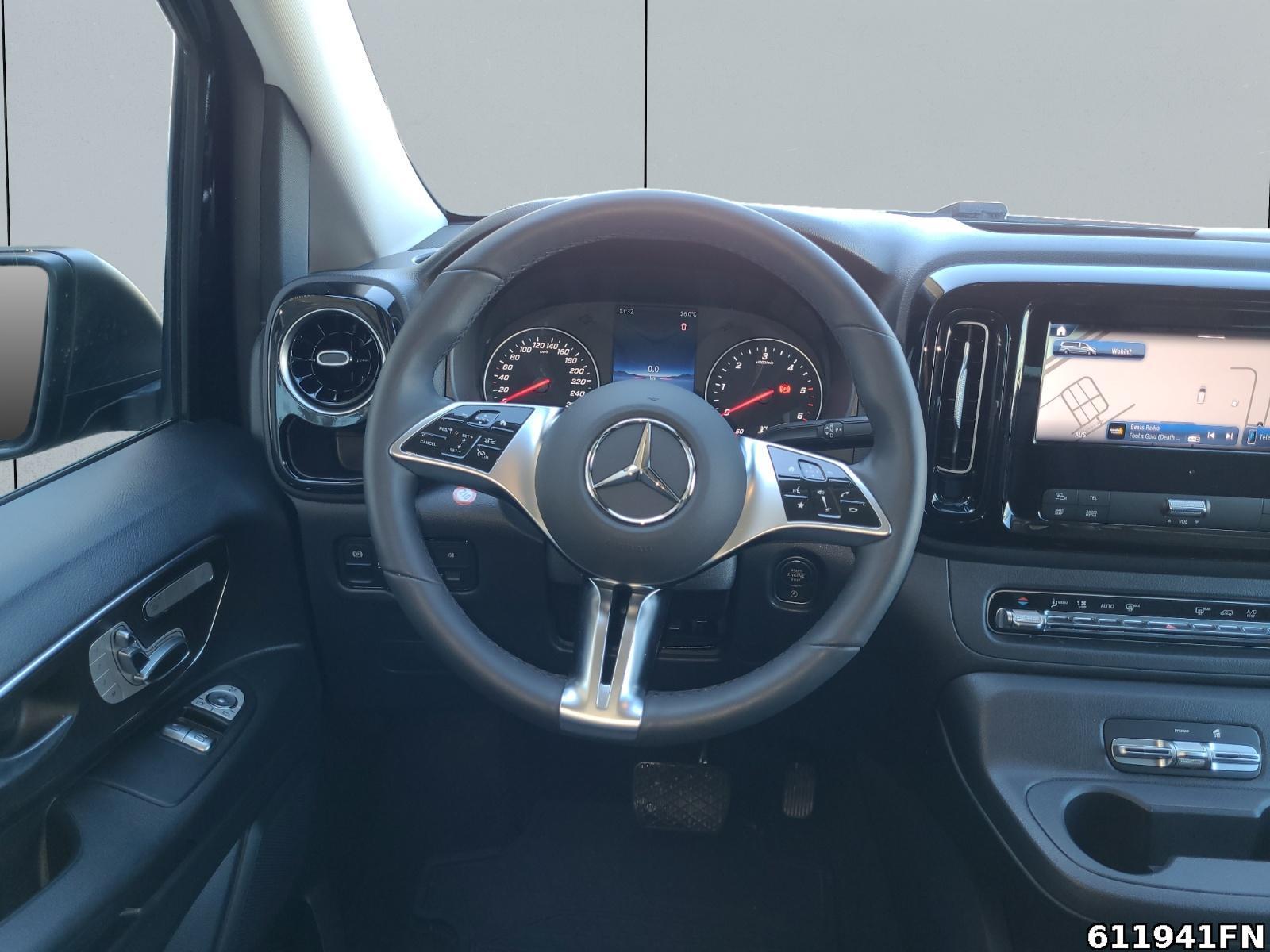 Fahrzeugabbildung Mercedes-Benz Vito 119 CDI Tourer lang 4M*LED*E-Sitze*8-Sitz*