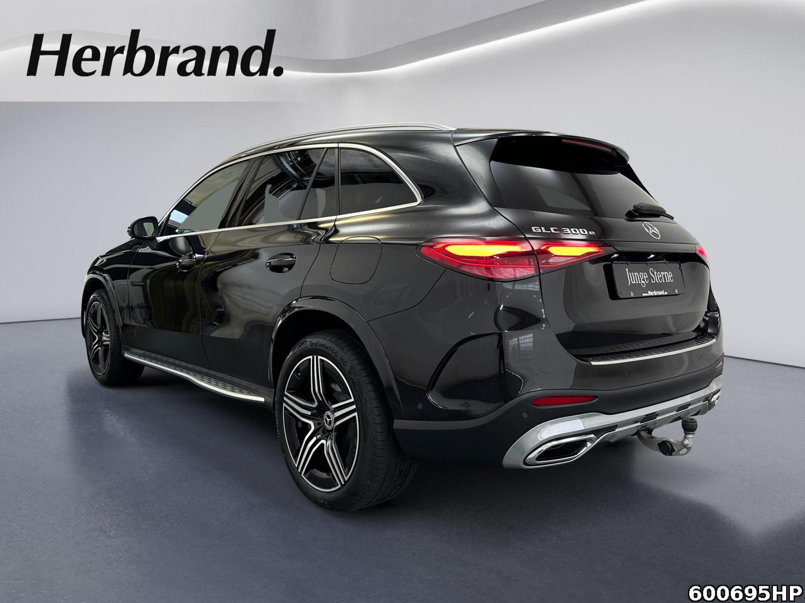 Fahrzeugabbildung Mercedes-Benz GLC 300 e 4M AMG Pano AHK 360° MEMORY DISTRONIC