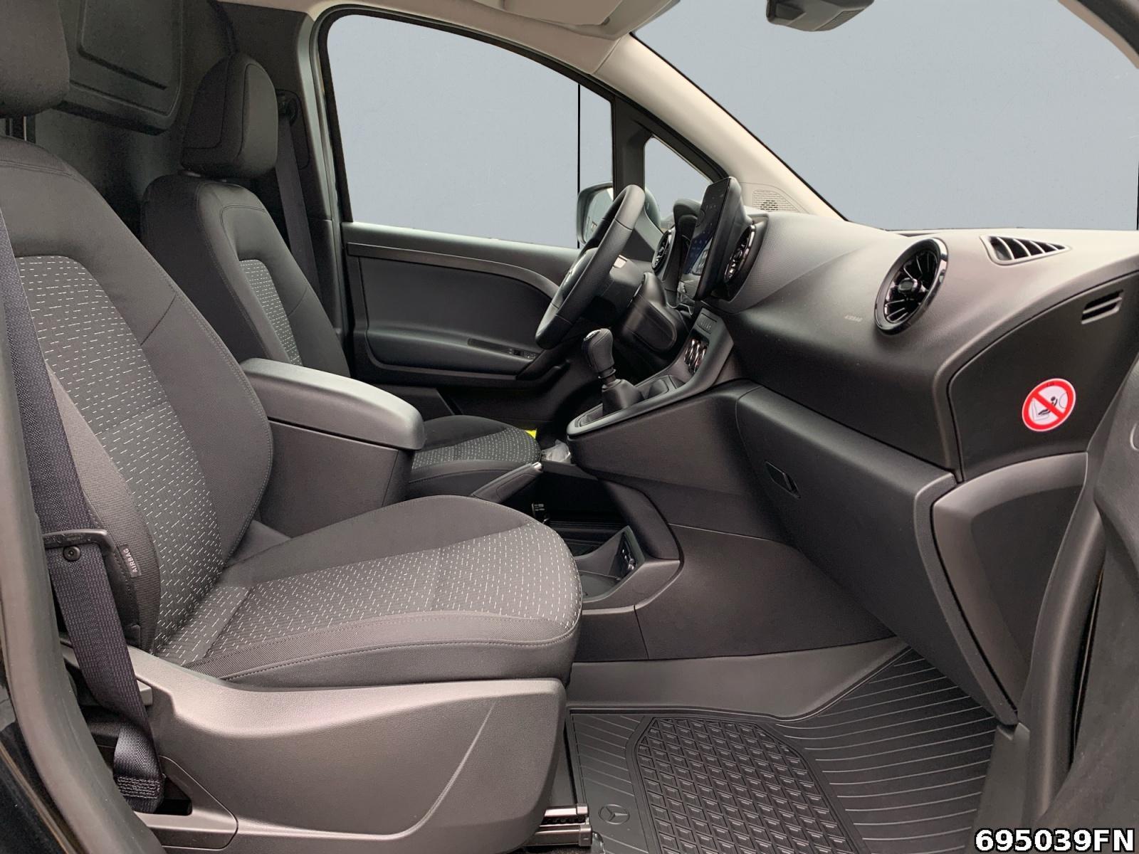 Fahrzeugabbildung Mercedes-Benz Citan 108 BASE *KLIMA**KAMERA**MBUX**HECKTÜREN*