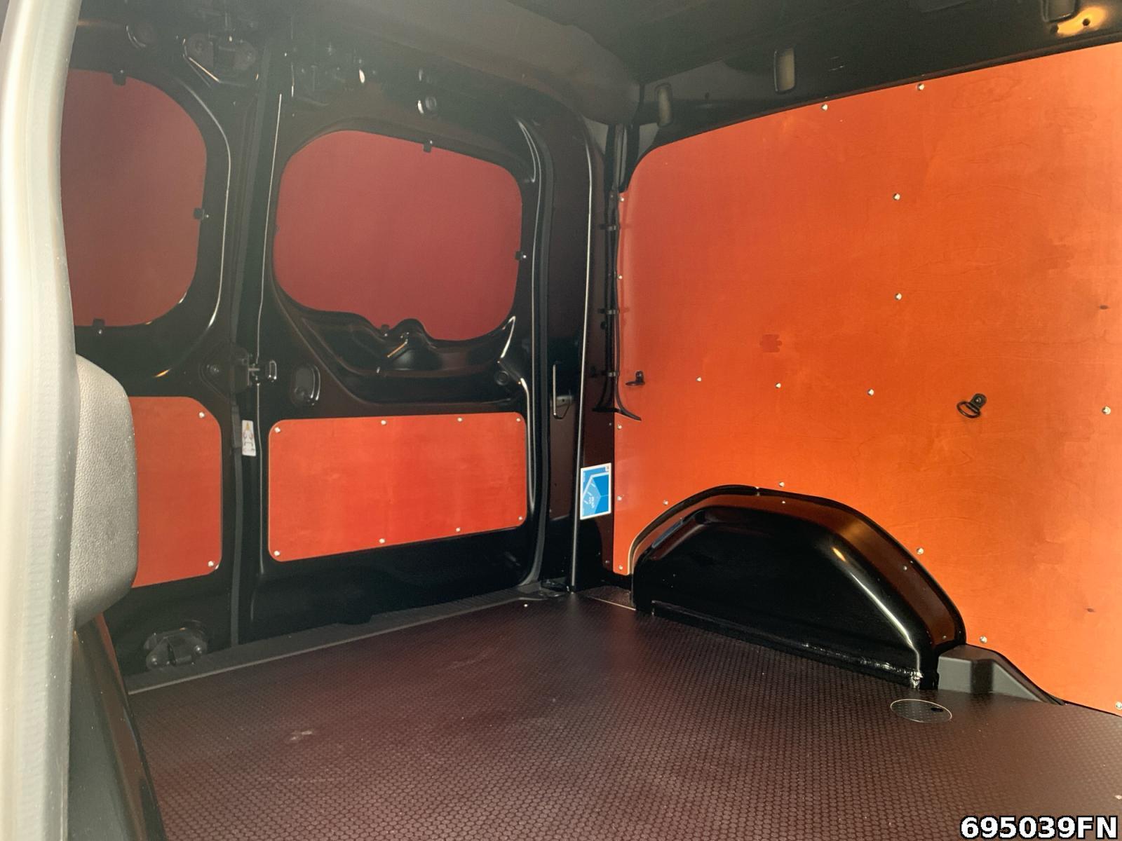 Fahrzeugabbildung Mercedes-Benz Citan 108 BASE *KLIMA**KAMERA**MBUX**HECKTÜREN*