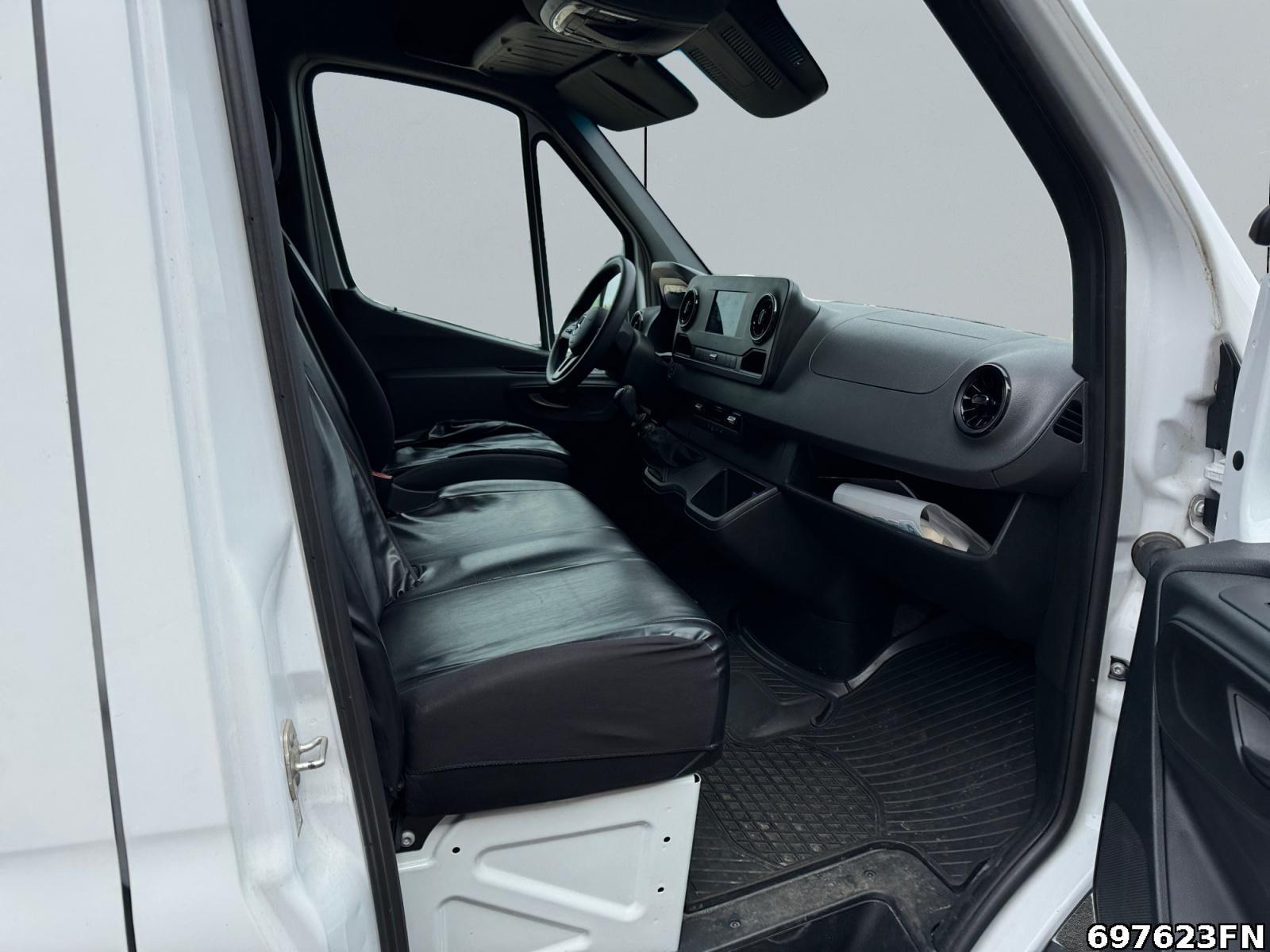 Fahrzeugabbildung Mercedes-Benz Sprinter 317 CDI Kasten Hochdach Lang*MBUX*AHK