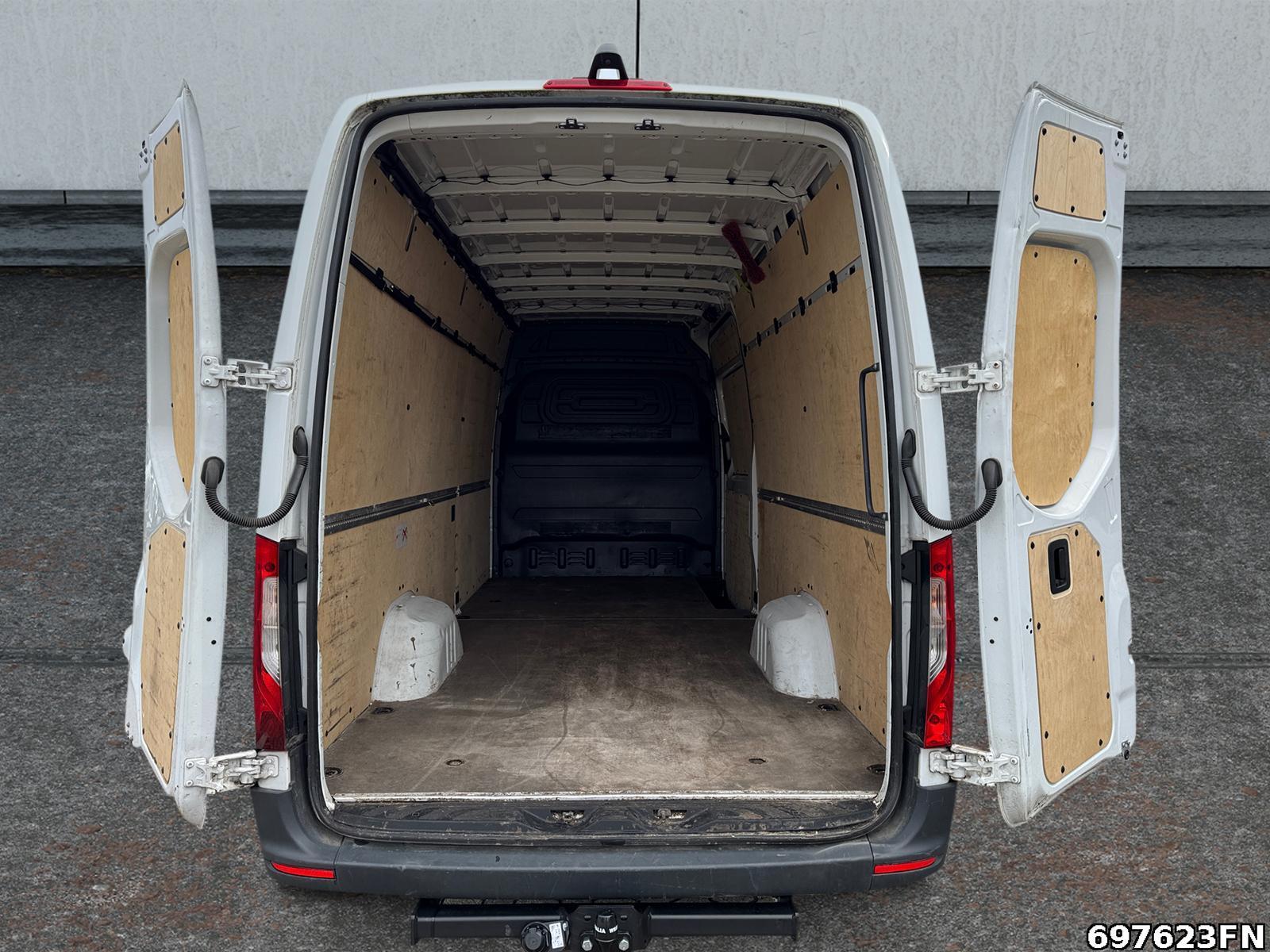Fahrzeugabbildung Mercedes-Benz Sprinter 317 CDI Kasten Hochdach Lang*MBUX*AHK