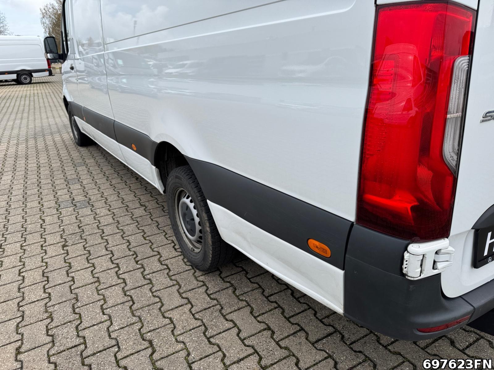 Fahrzeugabbildung Mercedes-Benz Sprinter 317 CDI Kasten Hochdach Lang*MBUX*AHK