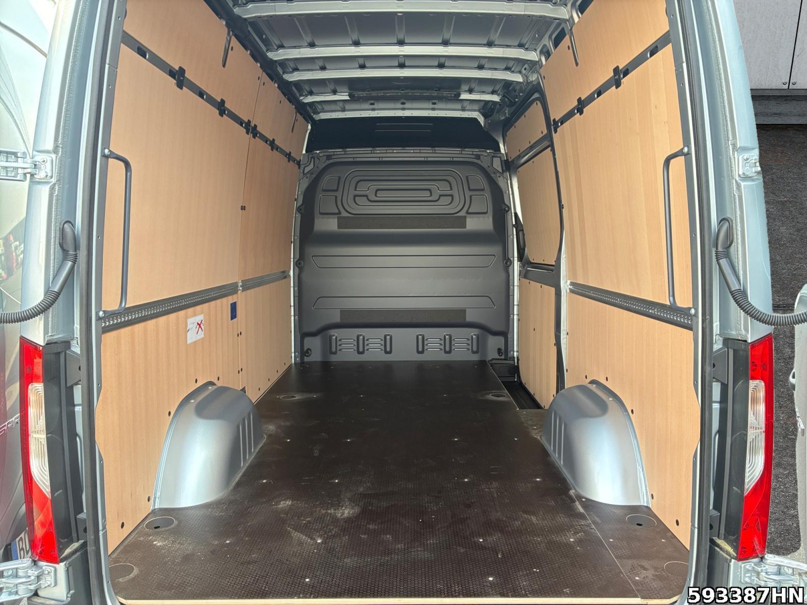 Fahrzeugabbildung Mercedes-Benz Sprinter 315 PRO L2H2 *AHK 3,5*LED*9G-TRONIC*UVM