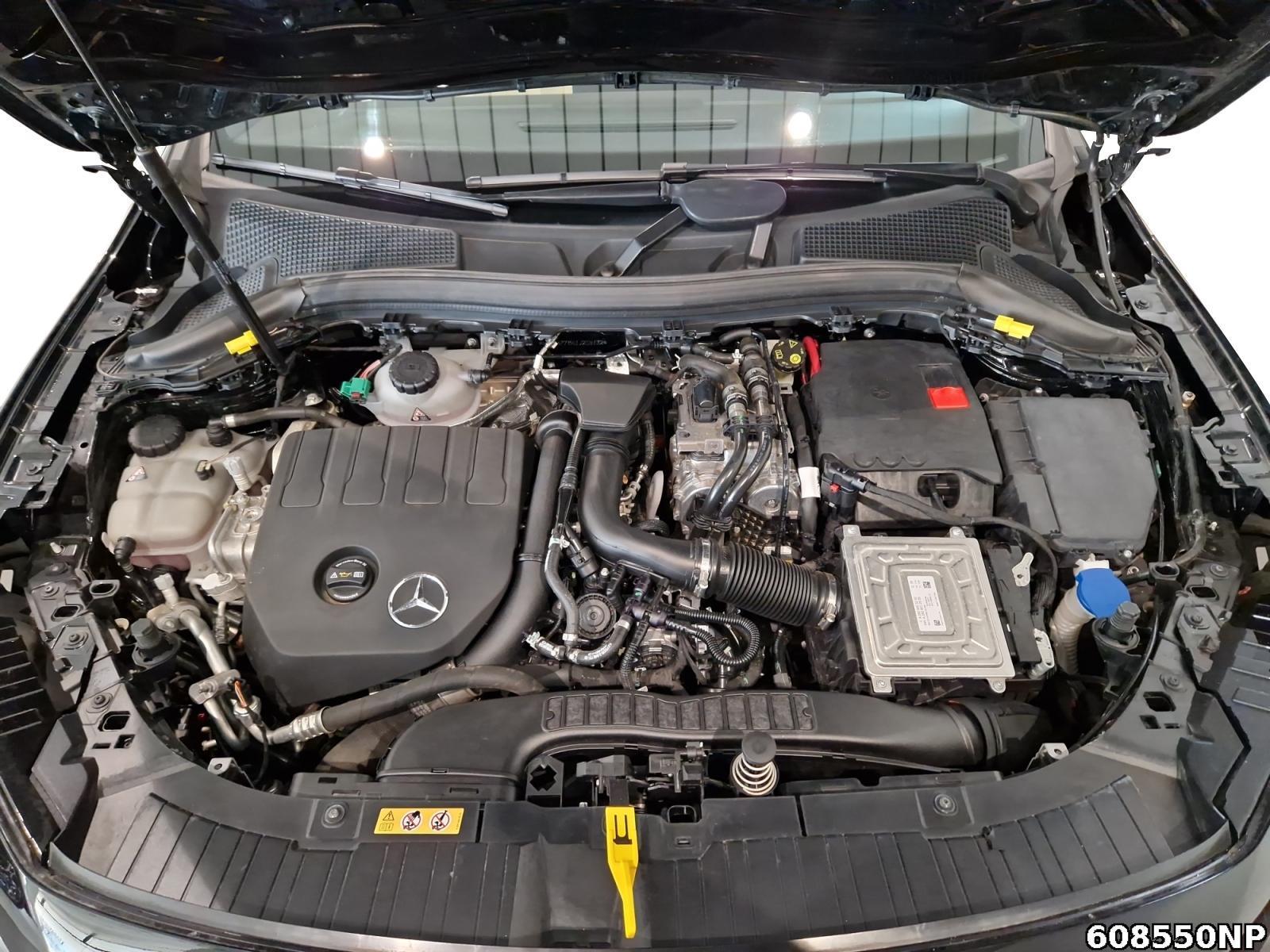 Fahrzeugabbildung Mercedes-Benz GLA 250 e Progressive CarPlay PanoSD Ambiente .