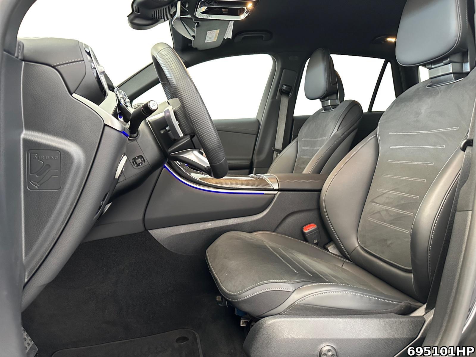 Fahrzeugabbildung Mercedes-Benz GLC 300 d 4M AMG AHK MEMORY CarPlay Distronic