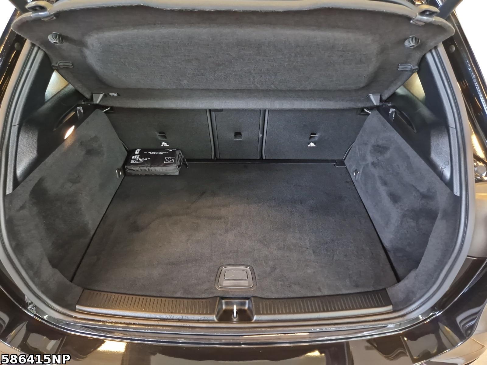 Fahrzeugabbildung Mercedes-Benz B 180 AMG Line LED Kamera Keyless Ambiente 18