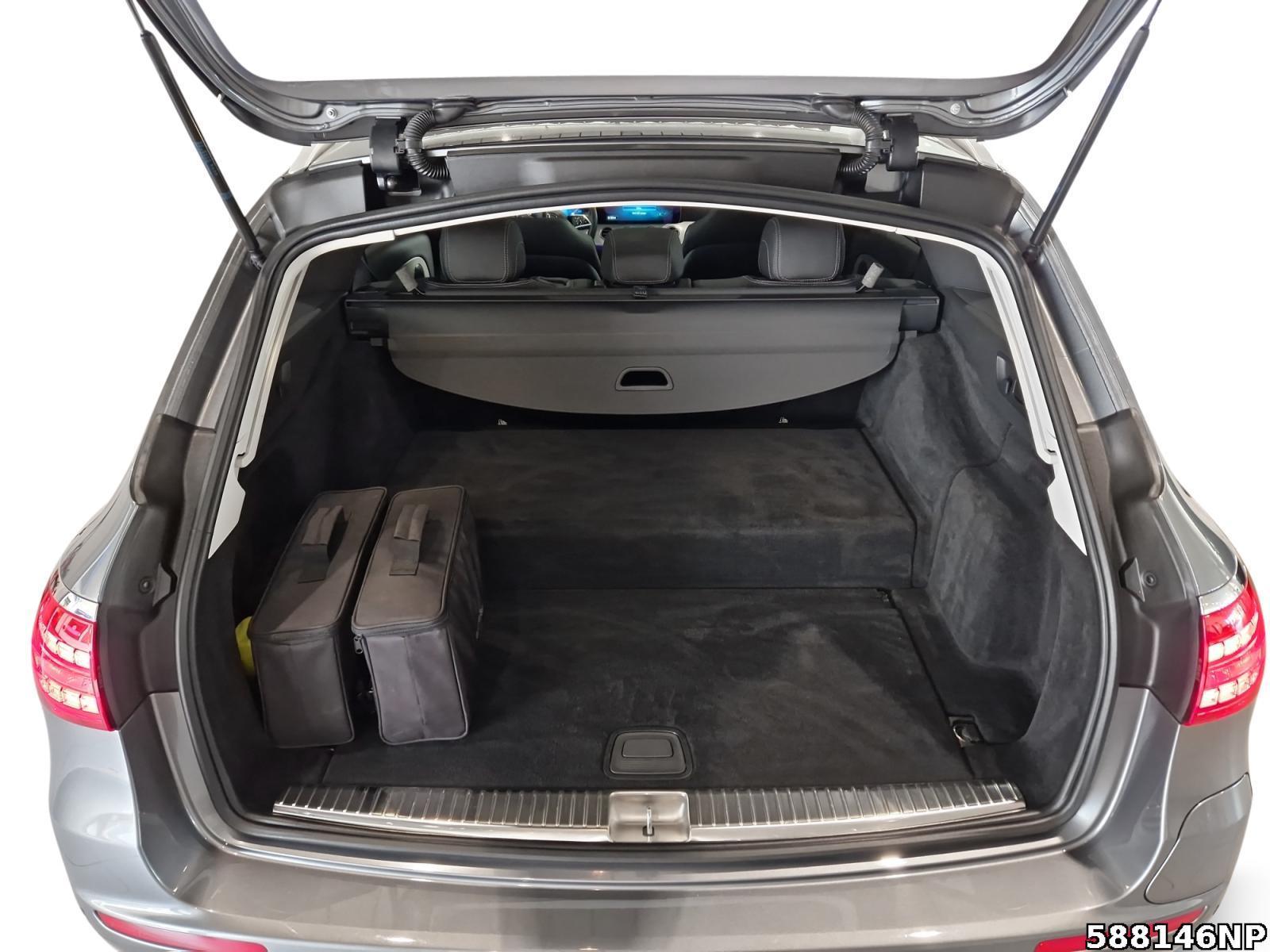 Fahrzeugabbildung Mercedes-Benz E 300 e T Avantgarde Spur Ambi Panorama AHK