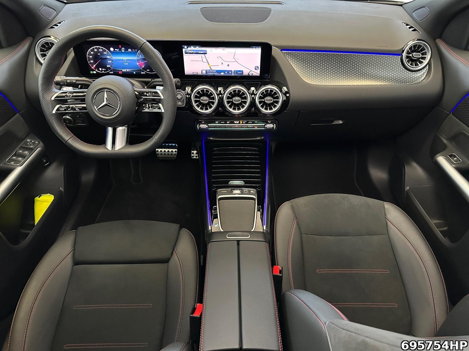 Fahrzeugabbildung Mercedes-Benz GLA 220 4M AMG Night Pano MULTIBEAM DISTRONIC.