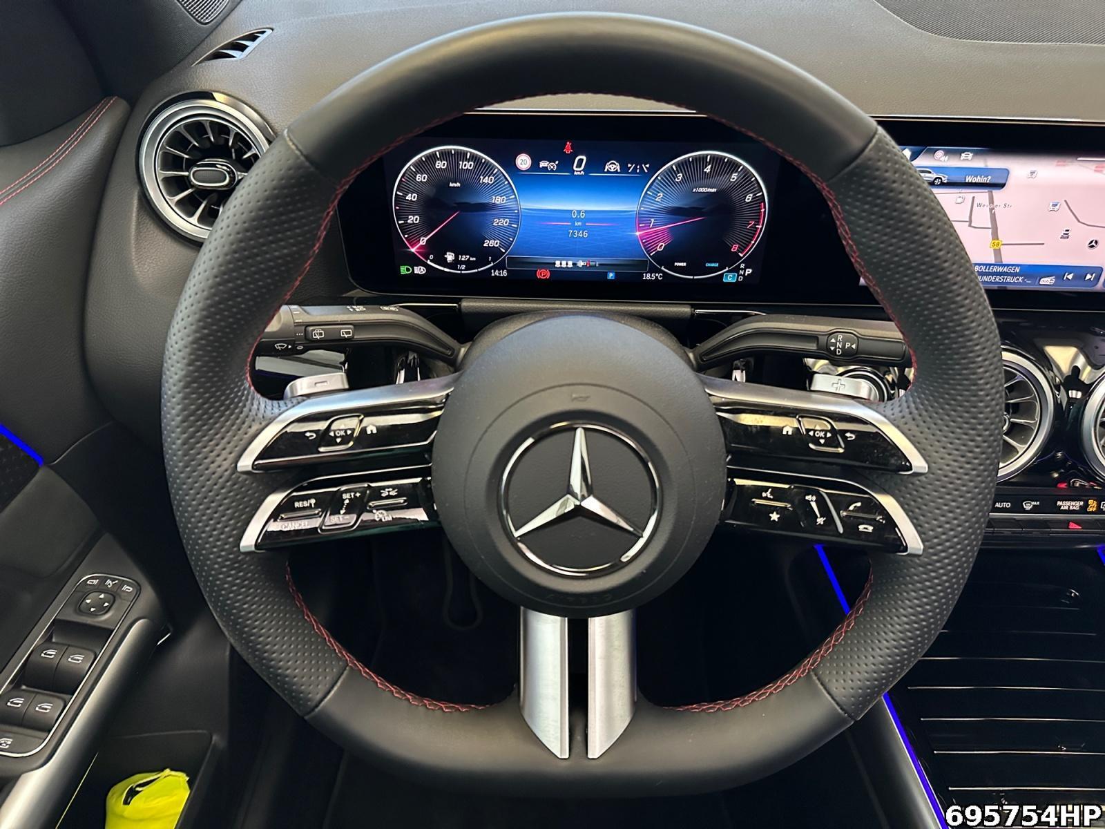 Fahrzeugabbildung Mercedes-Benz GLA 220 4M AMG Night Pano MULTIBEAM DISTRONIC.