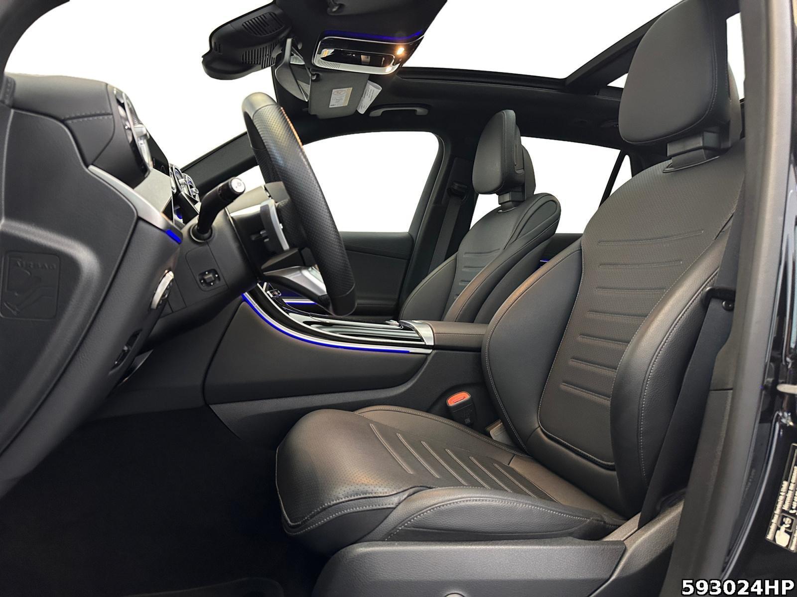 Fahrzeugabbildung Mercedes-Benz GLC 220 d 4M AMG Pano CarPlay AHK Memory Ambient