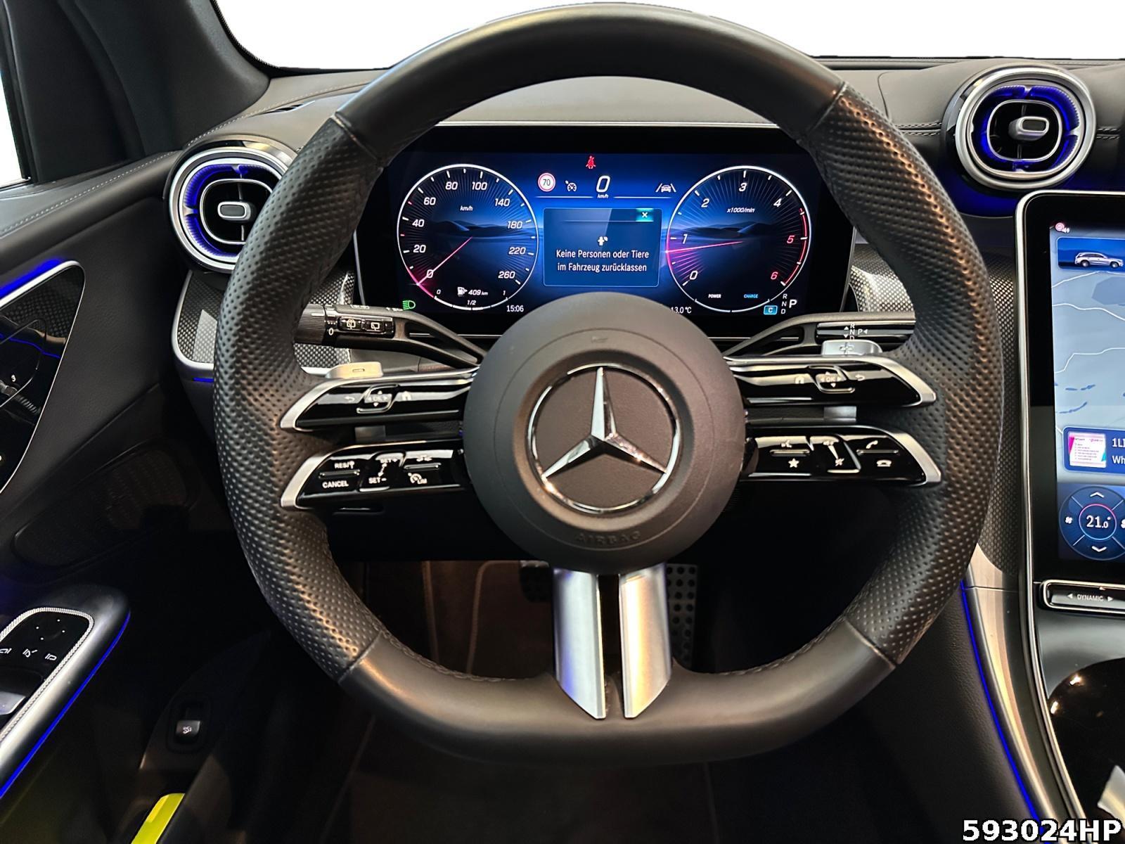 Fahrzeugabbildung Mercedes-Benz GLC 220 d 4M AMG Pano CarPlay AHK Memory Ambient