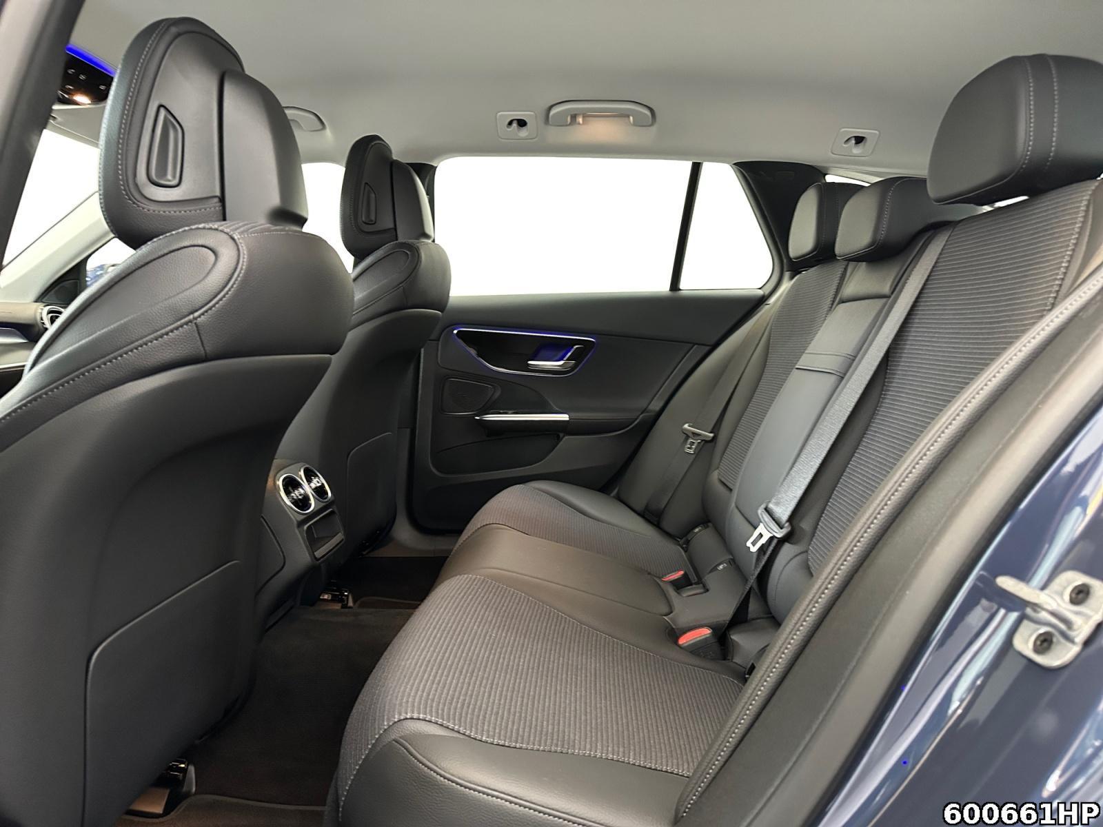 Fahrzeugabbildung Mercedes-Benz C 180 T Avantgarde AHK Lenkradhzg Rückfahrkam.