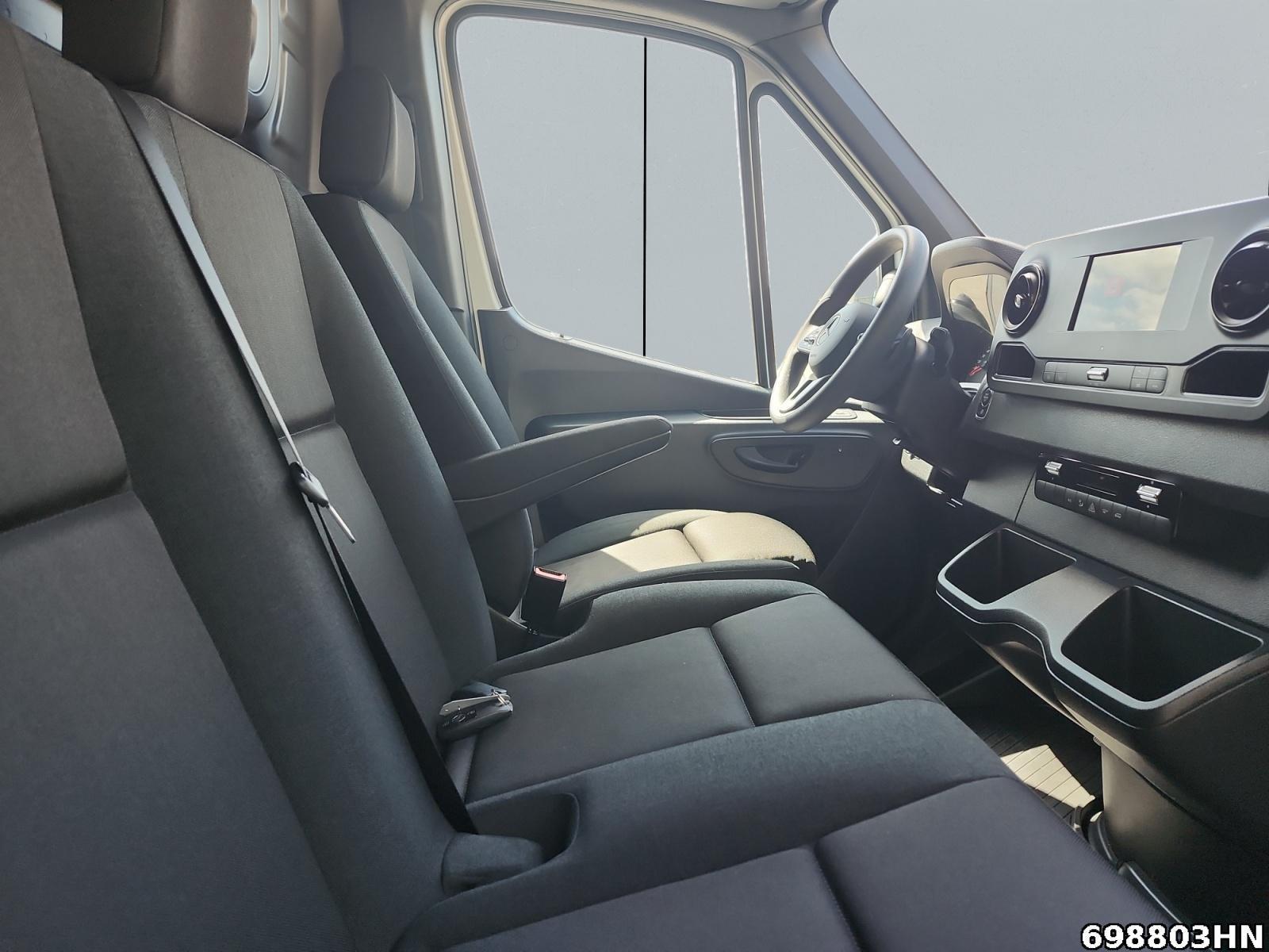 Fahrzeugabbildung Mercedes-Benz Sprinter 317 Kasten*L2/H2*360Kamera*MBUX