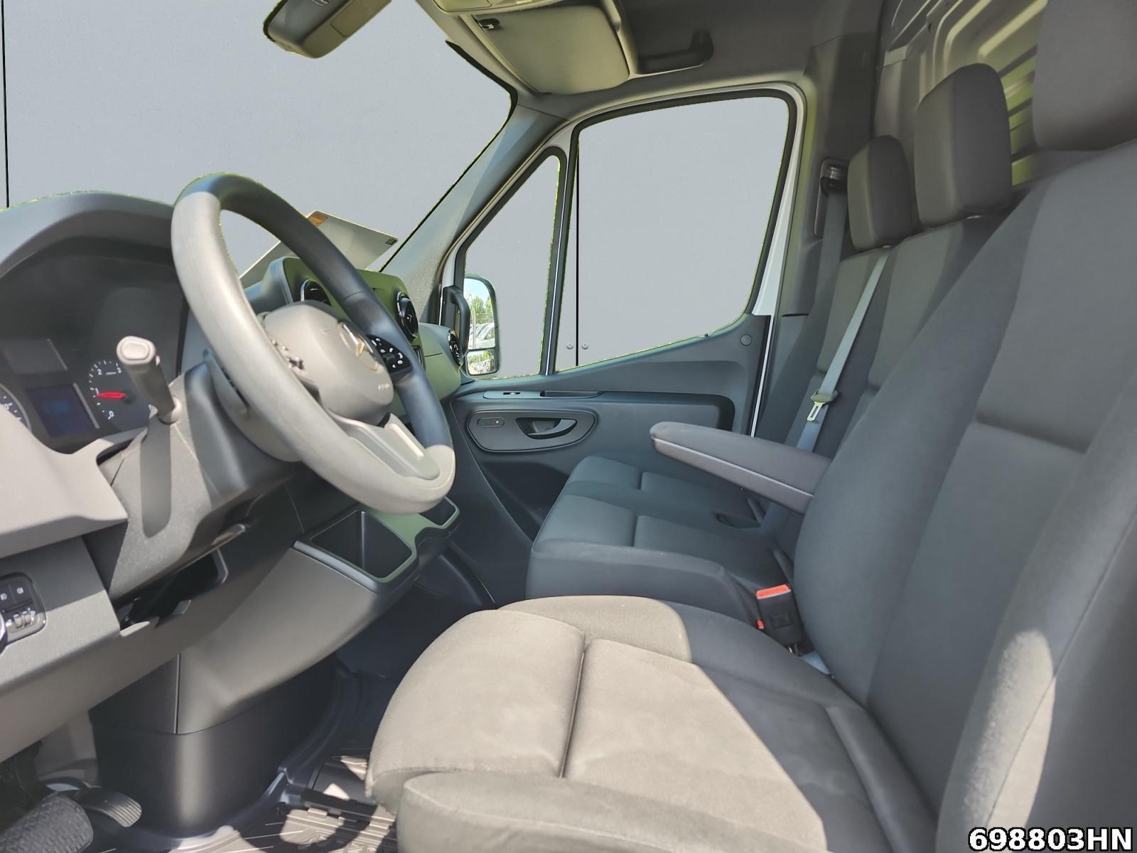 Fahrzeugabbildung Mercedes-Benz Sprinter 317 Kasten*L2/H2*360Kamera*MBUX