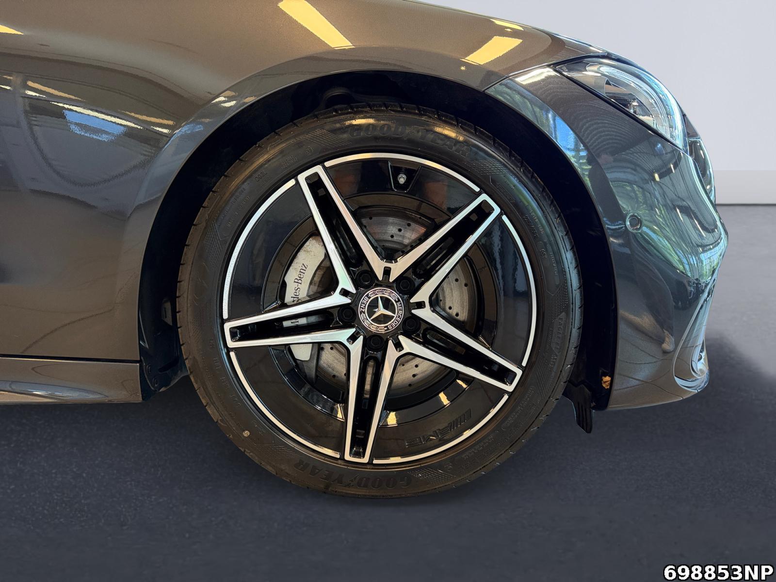 Fahrzeugabbildung Mercedes-Benz C 180 T AMG Pano AHK Night Ambiente Lenkradhzg.