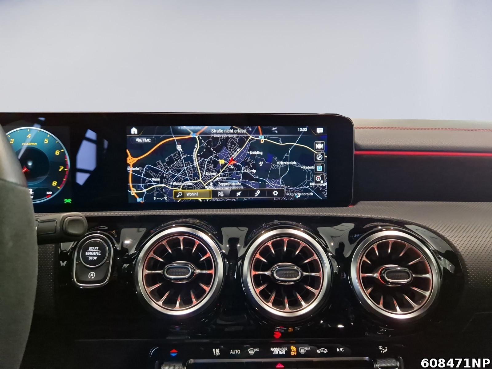 Fahrzeugabbildung Mercedes-Benz CLA 200 AMG Line MULTIBEAM Panorama Ambiente360°