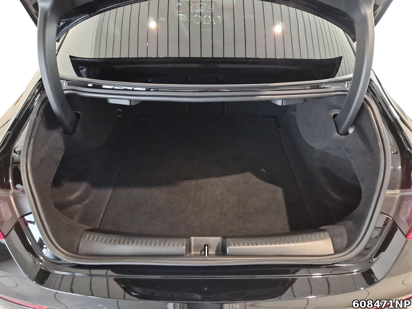 Fahrzeugabbildung Mercedes-Benz CLA 200 AMG Line MULTIBEAM Panorama Ambiente360°