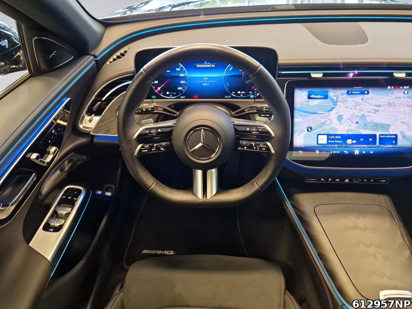 Fahrzeugabbildung Mercedes-Benz E 300 e T AMG AHK Pano 360 Distronic 4D Digital