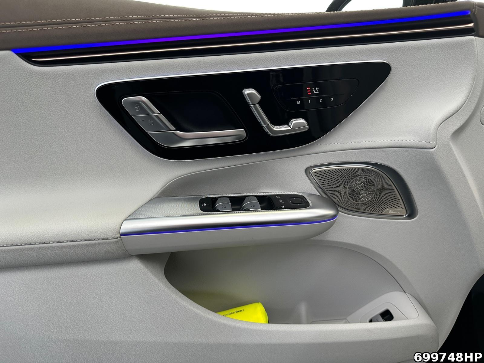 Fahrzeugabbildung Mercedes-Benz EQE AMG AIRMATIC Burmester Memory 360°-Kam.
