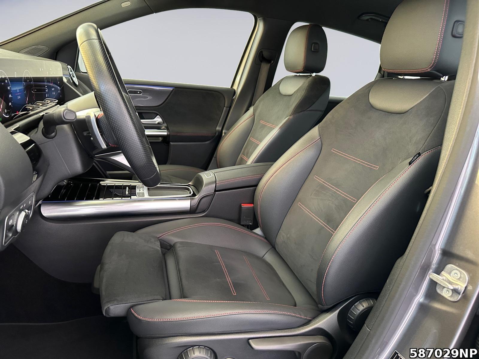 Fahrzeugabbildung Mercedes-Benz B 180 AMG Line Ambientebeleuchtung Apple CarPlay