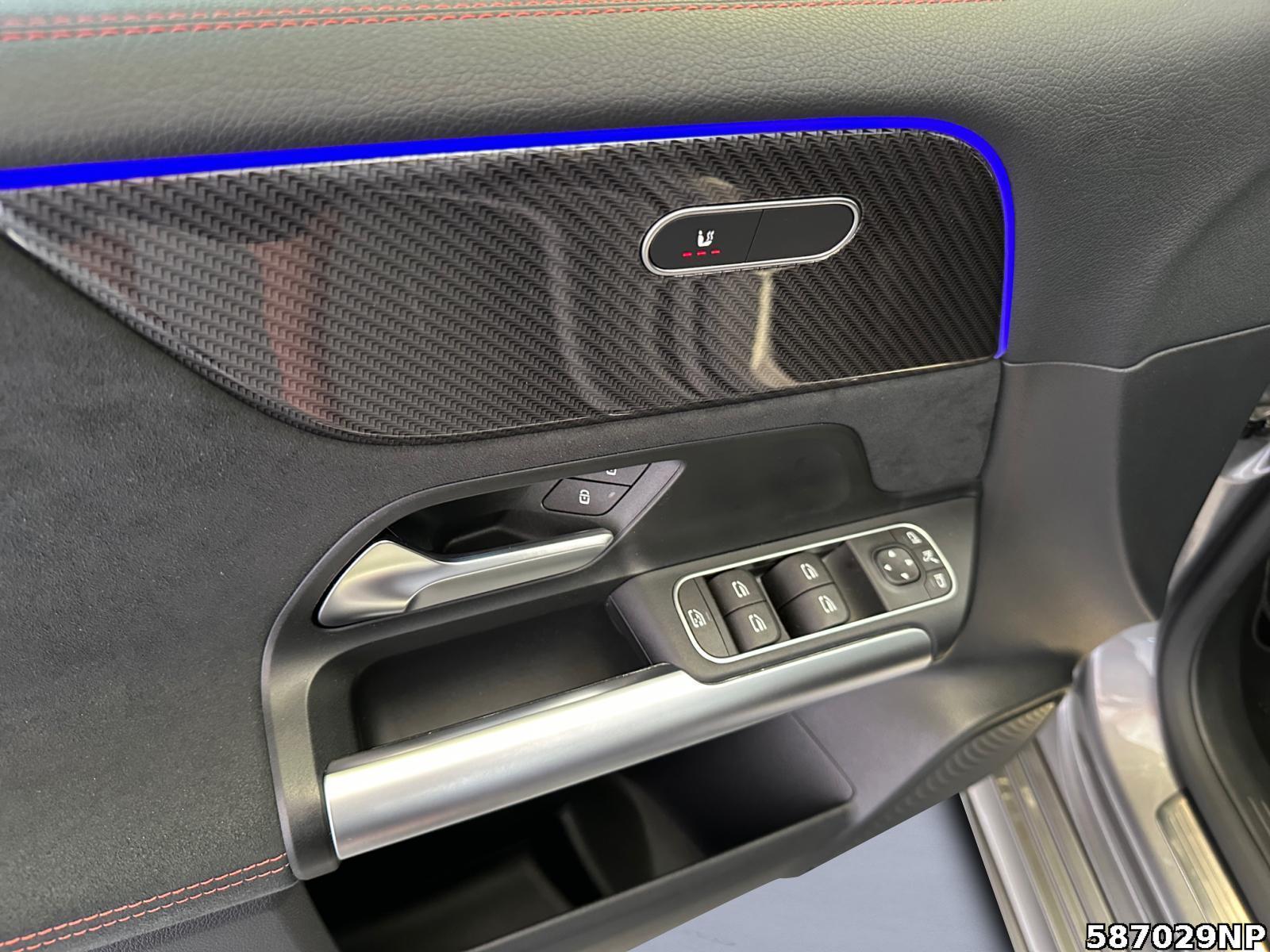 Fahrzeugabbildung Mercedes-Benz B 180 AMG Line Ambientebeleuchtung Apple CarPlay