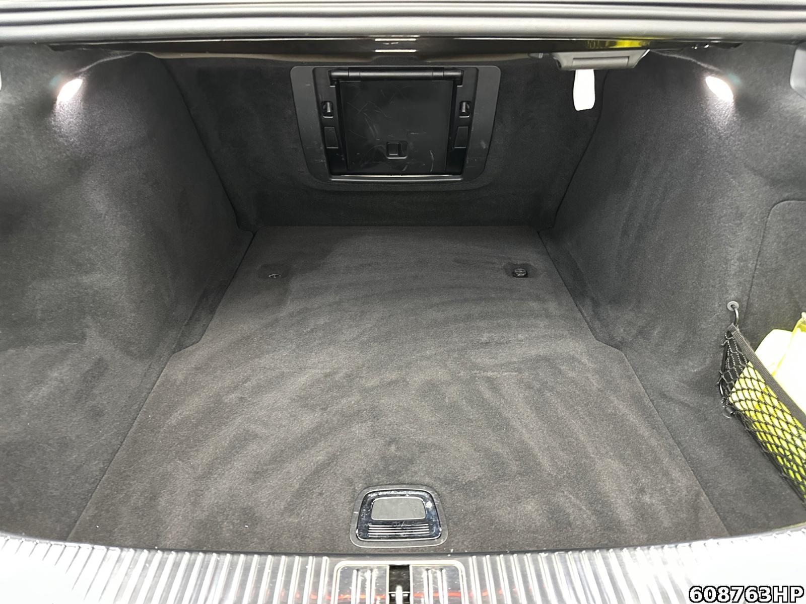 Fahrzeugabbildung Mercedes-Benz S 350 d AMG Line Burmester Panoramadach HuD 21