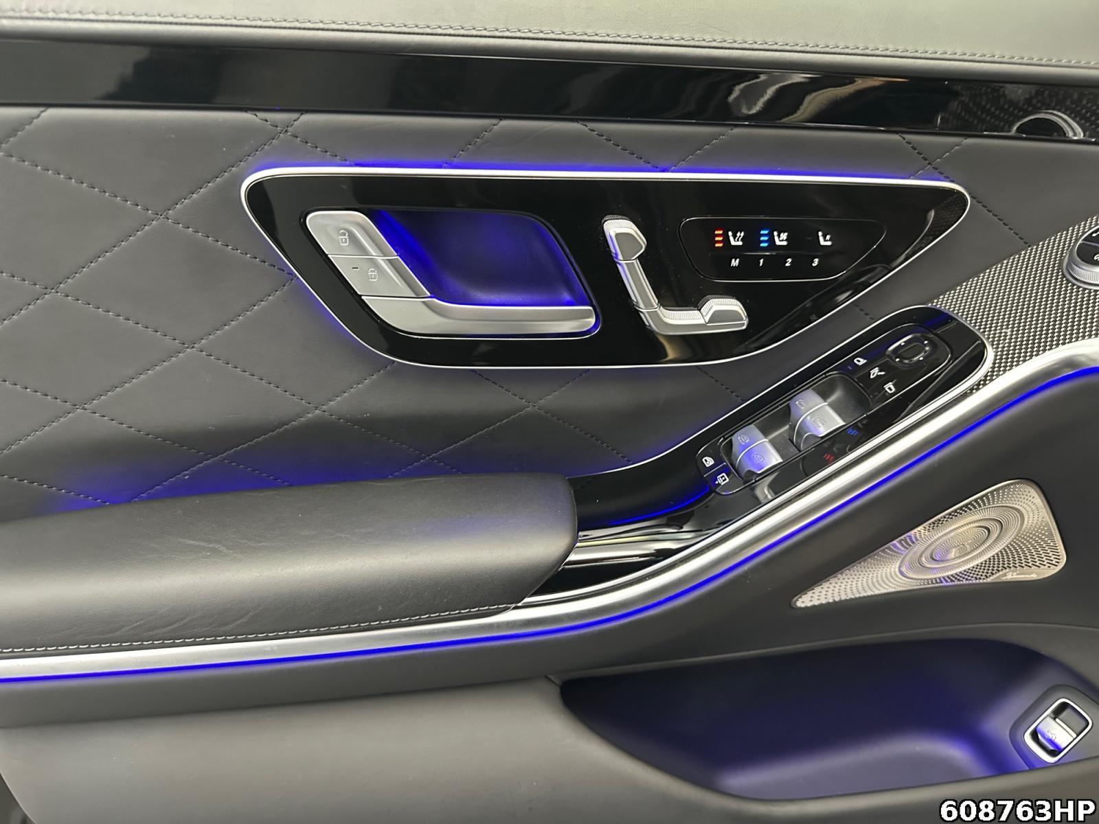 Fahrzeugabbildung Mercedes-Benz S 350 d AMG Line Burmester Panoramadach HuD 21