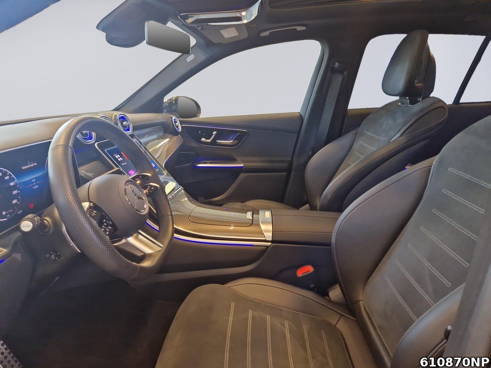 Fahrzeugabbildung Mercedes-Benz GLC 300 de 4M AMG AHK Pano Digital 360° Memory