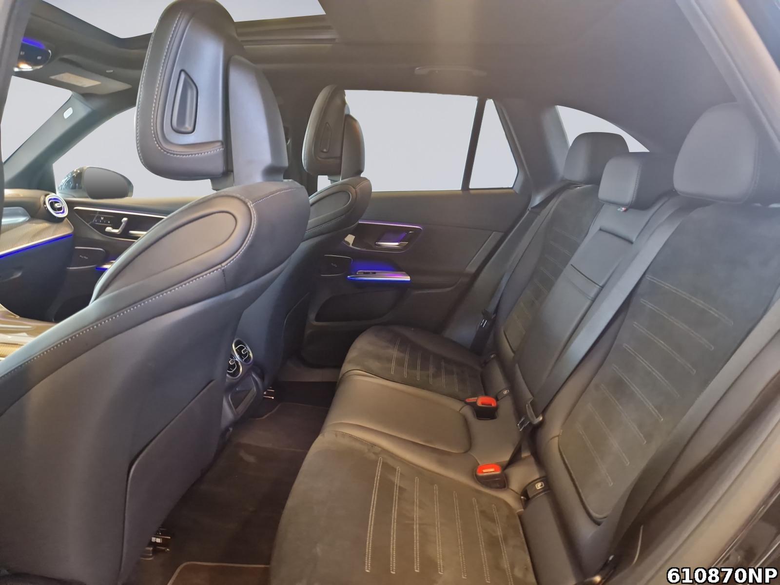 Fahrzeugabbildung Mercedes-Benz GLC 300 de 4M AMG AHK Pano Digital 360° Memory