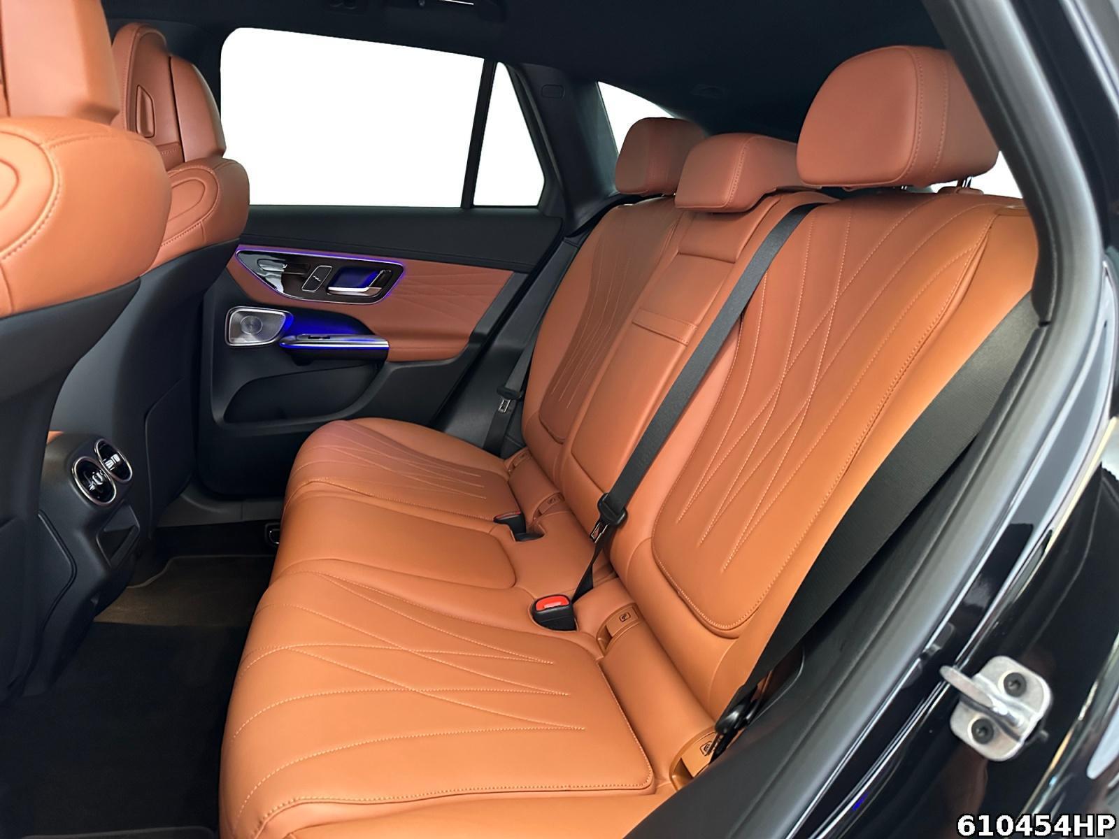 Fahrzeugabbildung Mercedes-Benz GLC 300 de 4M AMG AHK Burmester 20