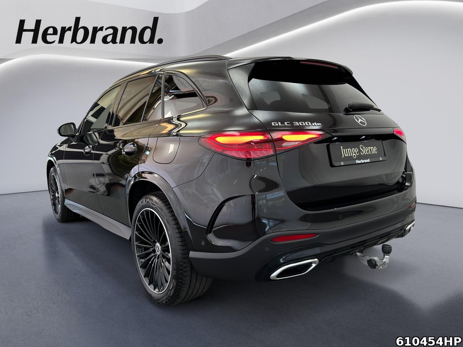 Fahrzeugabbildung Mercedes-Benz GLC 300 de 4M AMG AHK Burmester 20