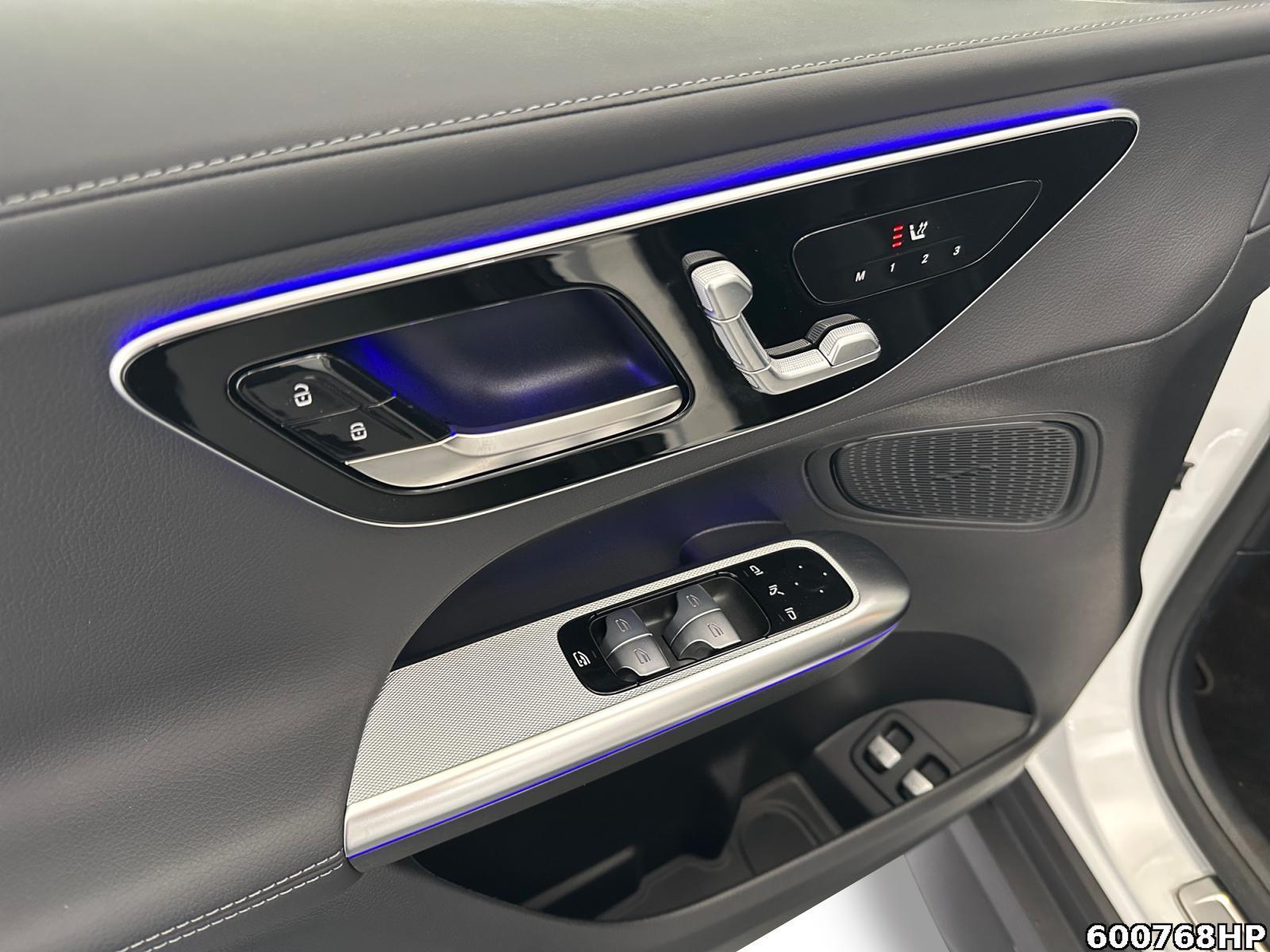 Fahrzeugabbildung Mercedes-Benz GLC 300 e 4M AMG Night PANO AHK Ambiente MEMORY